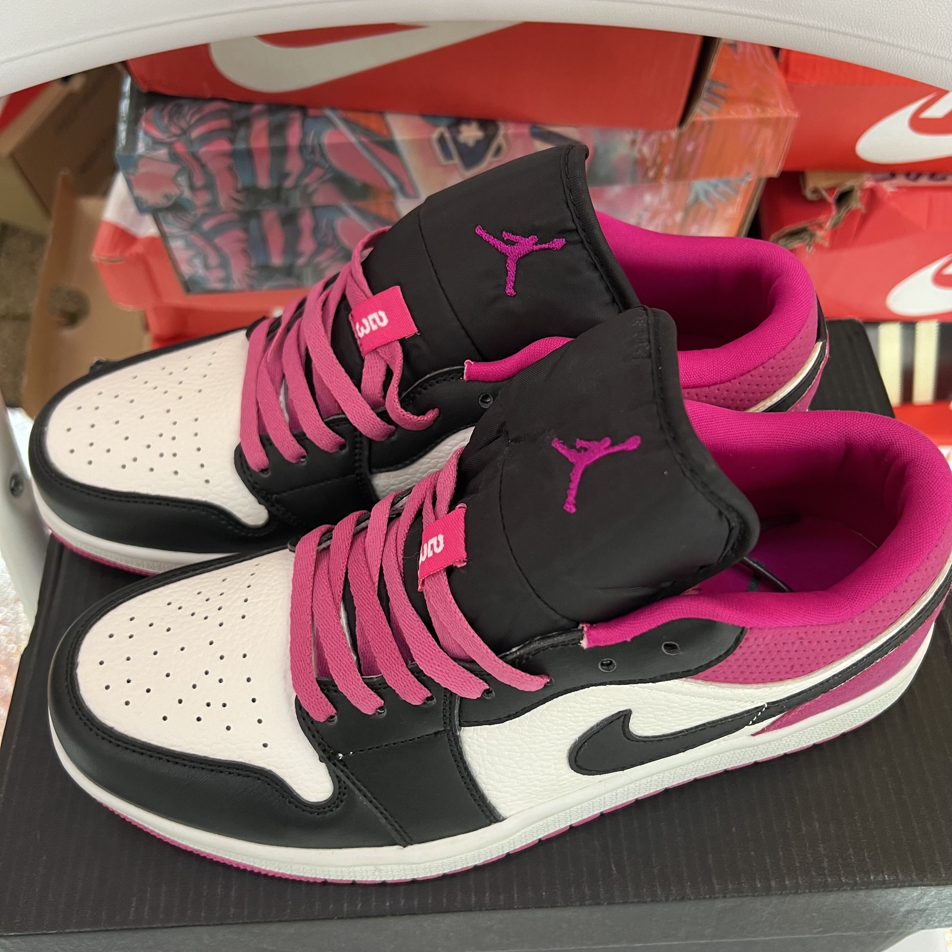 나이키 에어 조던 1 로우 (Nike Air Jordan 1 Low) 